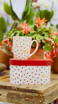 Set di due tazze con cuori
