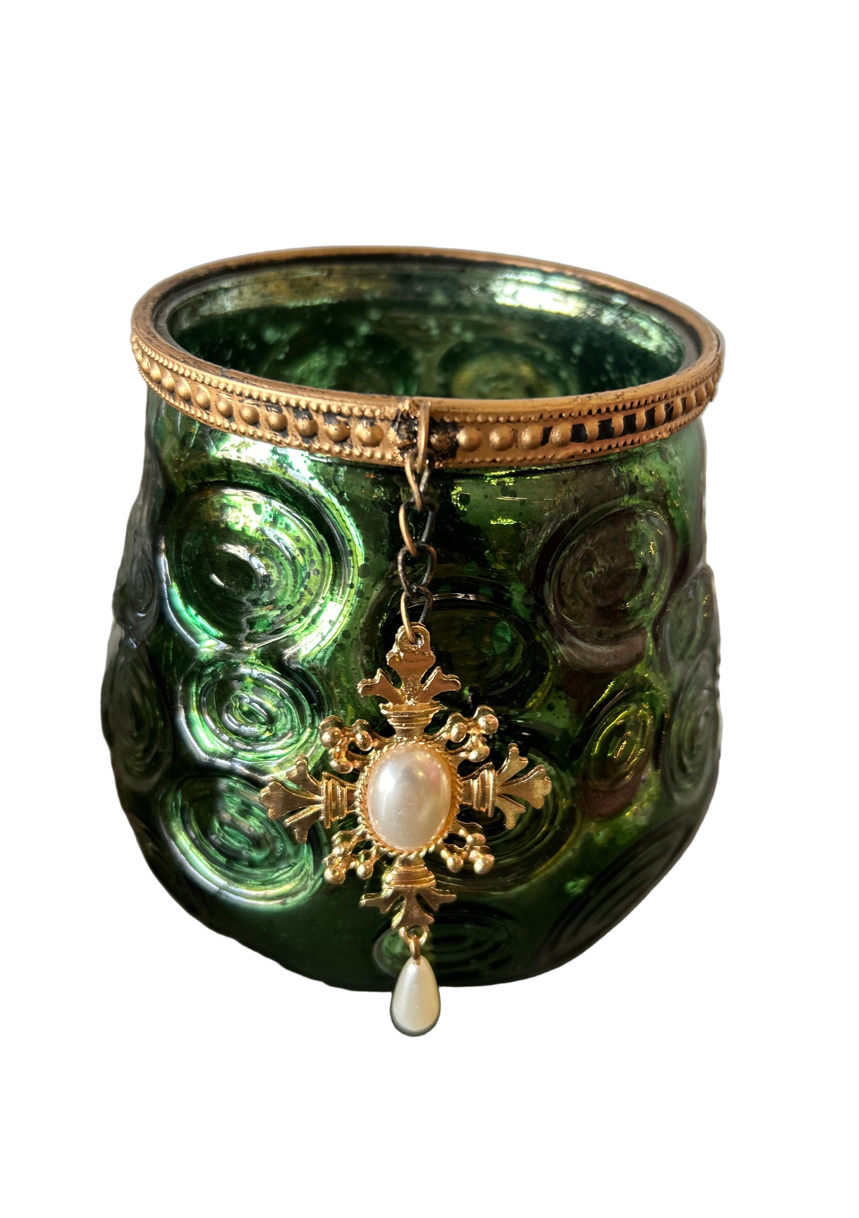 Vaso di vetro verde con perle Goodwill Belgium 